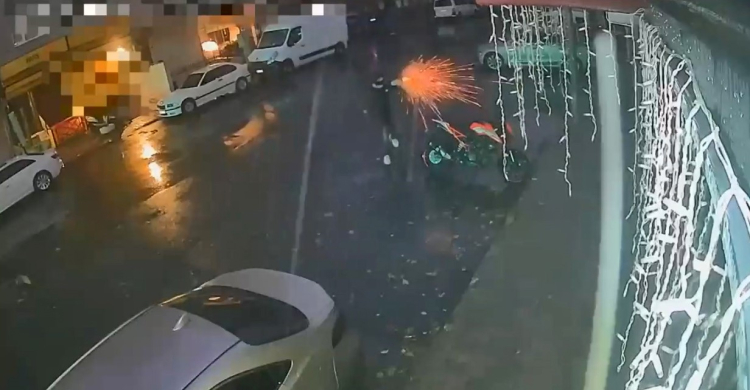 İstanbul'da iş yerlerine saldırı düzenleyen şüpheliler yakalandı