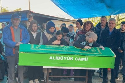 GARİBANLIĞIN FOTOĞRAFI: 3 ÇOCUĞUNDAN MADENCİ BABAYA SON VEDA