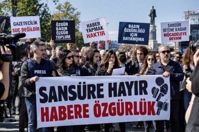 GAZETECİLER 10 İLDE BASIN ÖZGÜRLÜĞÜ İÇİN MEYDANLARA ÇIKTI