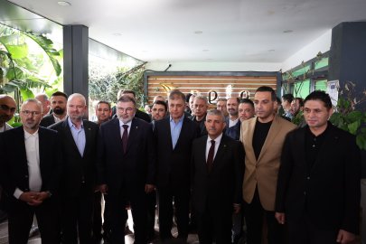 İZMİR İÇİN TUGAY VE ACAR’DAN İŞ BİRLİĞİ MESAJI