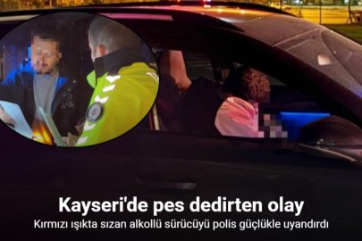 KIRMIZI IŞIKTA BEKLEYEN SÜRÜCÜ VE YOLCU UYUYAKALDI