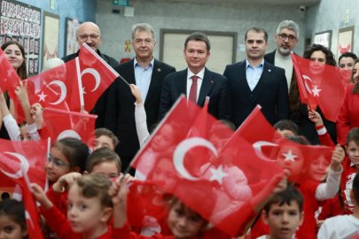 OSMANGAZİ’DE MİNİKLER CUMHURİYET BAYRAMI’NI COŞKUYLA KUTLADI