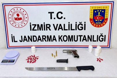 İZMİR TORBALI'DA UYUŞTURUCU OPERASYONU: 77 HAP ELE GEÇİRİLDİ